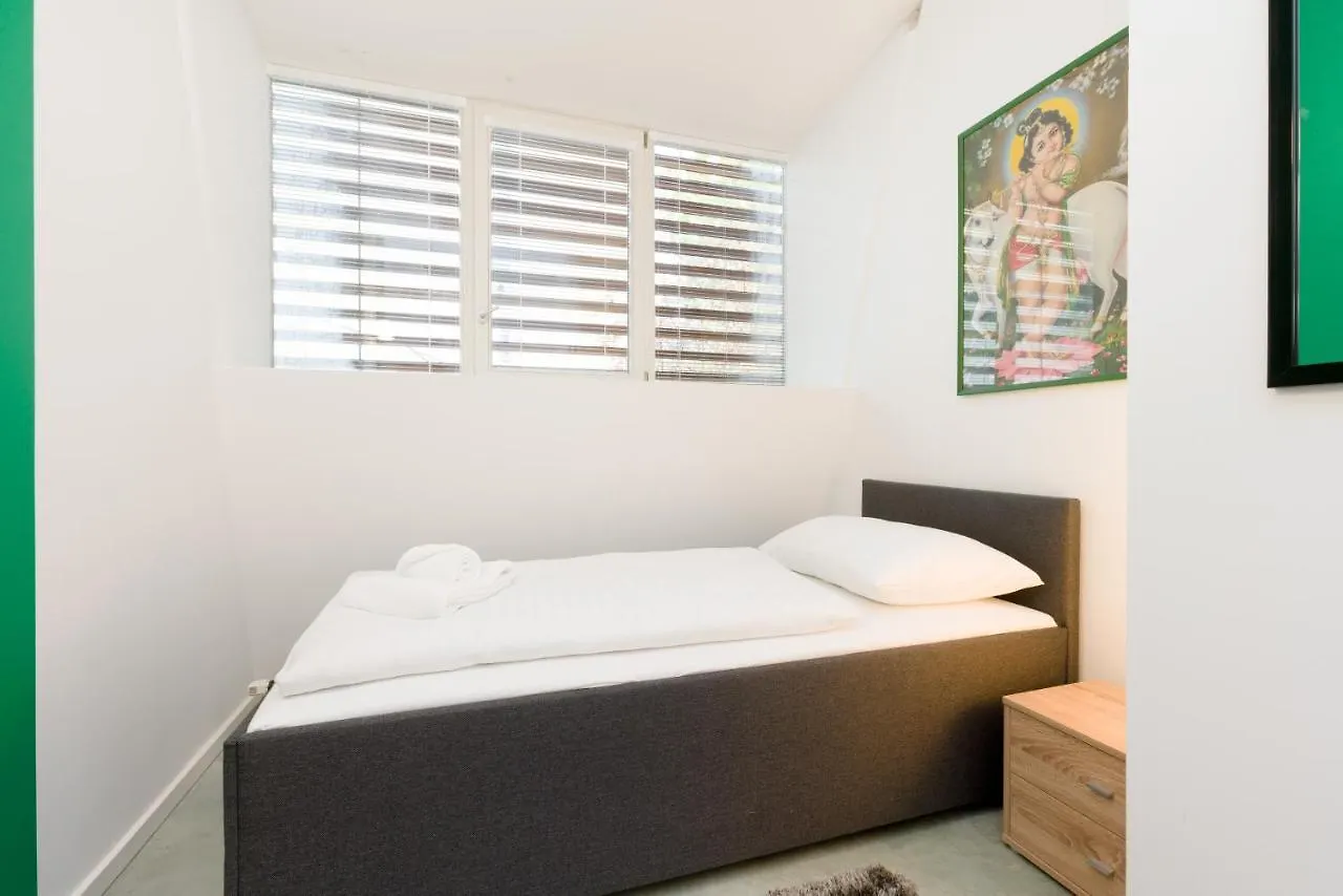 Vsa City Rooms / Shared House Wien Privatunterkunft